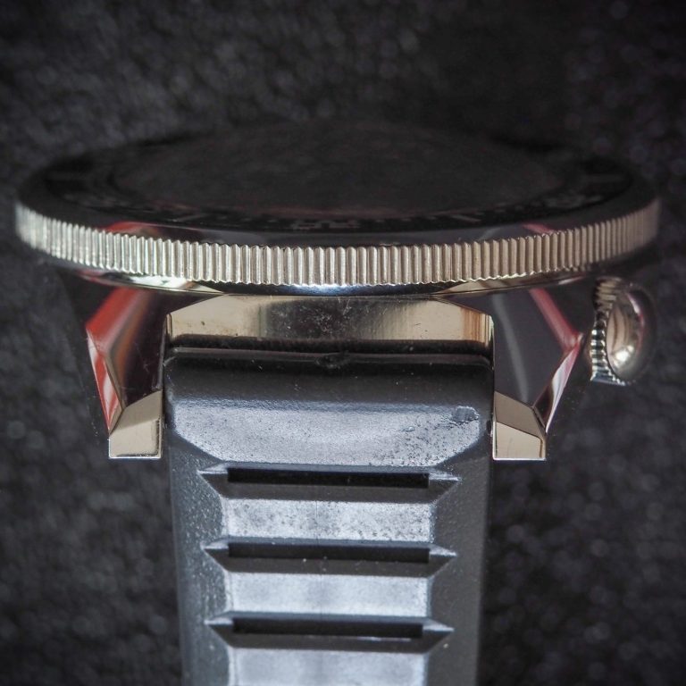 Squale Master Mystery 100 atmos lug view